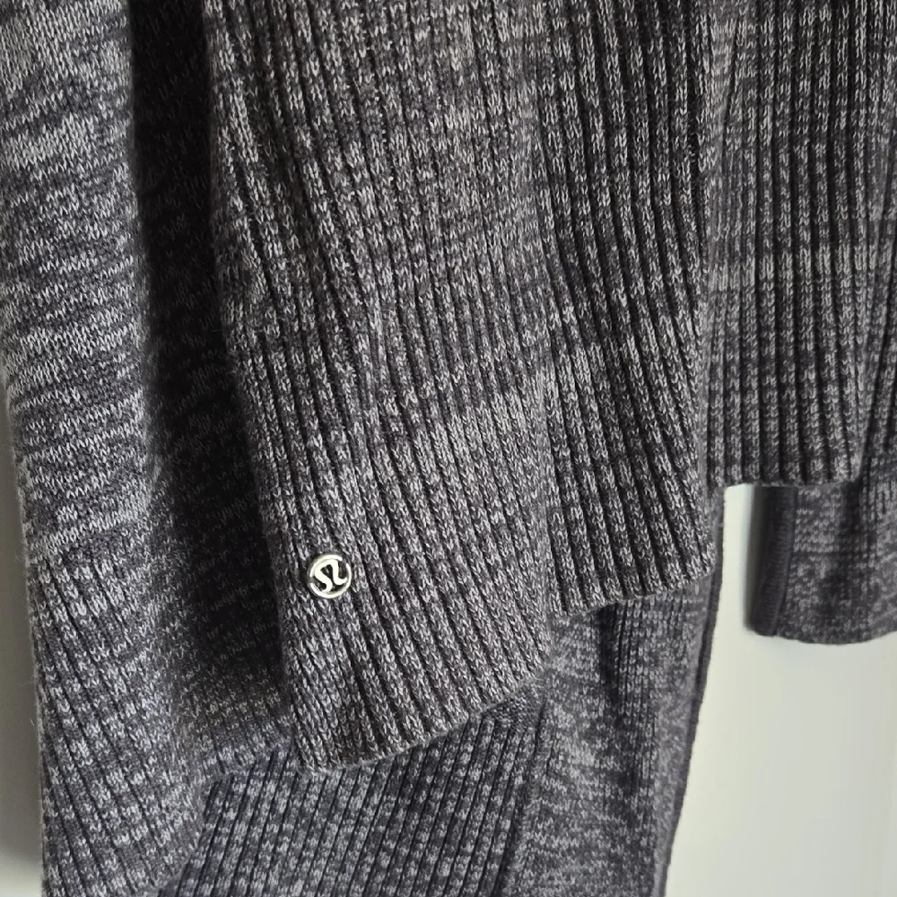Lululemon Peace Of Mind Wrap Heathered Dark Slate / Silver Spoon